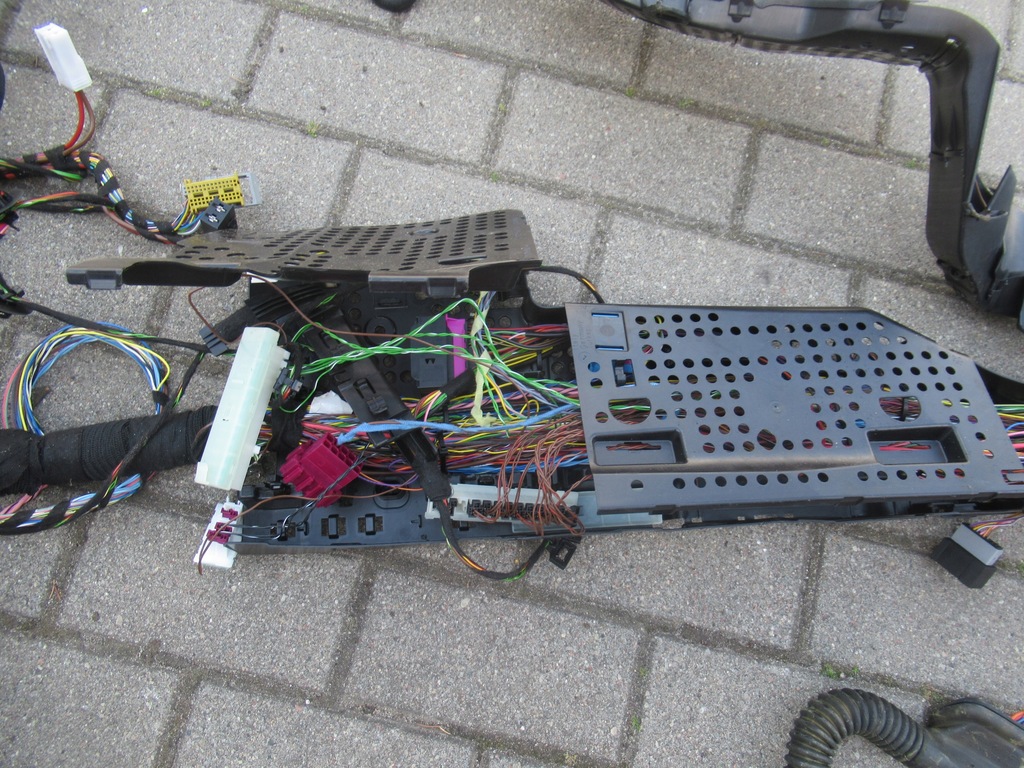 фото №8, Mercedes w205 amg 4.3 електропроводка салону