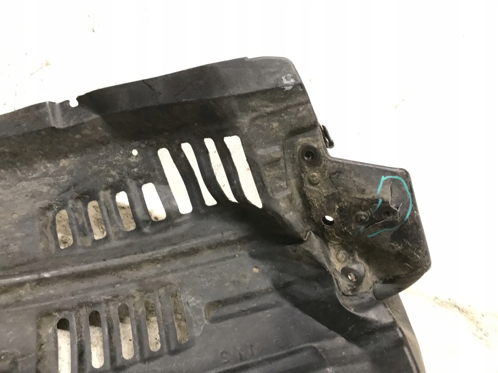 фото №8, Підкрилок праве передні toyota land cruiser 150