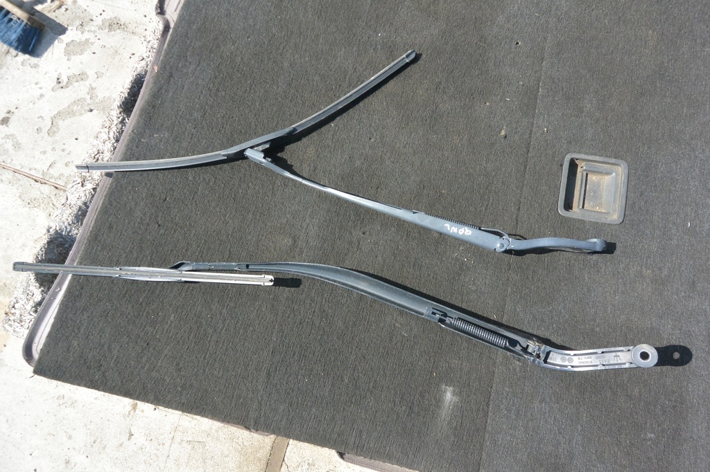 фото №1, Рычаг щетки дворники maserati ghibli iii quattroporte vi europa комплект