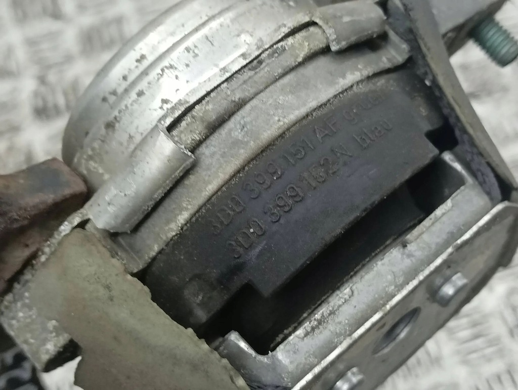 фото №10, Bentley flying spur 2005 комплект кронштейн / кронштейн коробки передач