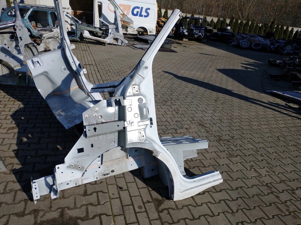 фото №1, Renault master iv 20-22 чверть ліва перед