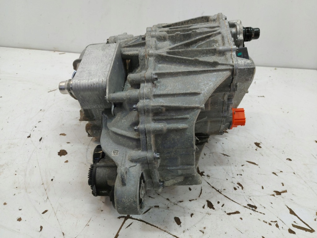 Tesla model 3 iii двигатель электрический привод перед передний 1120960-10-g с Разборки