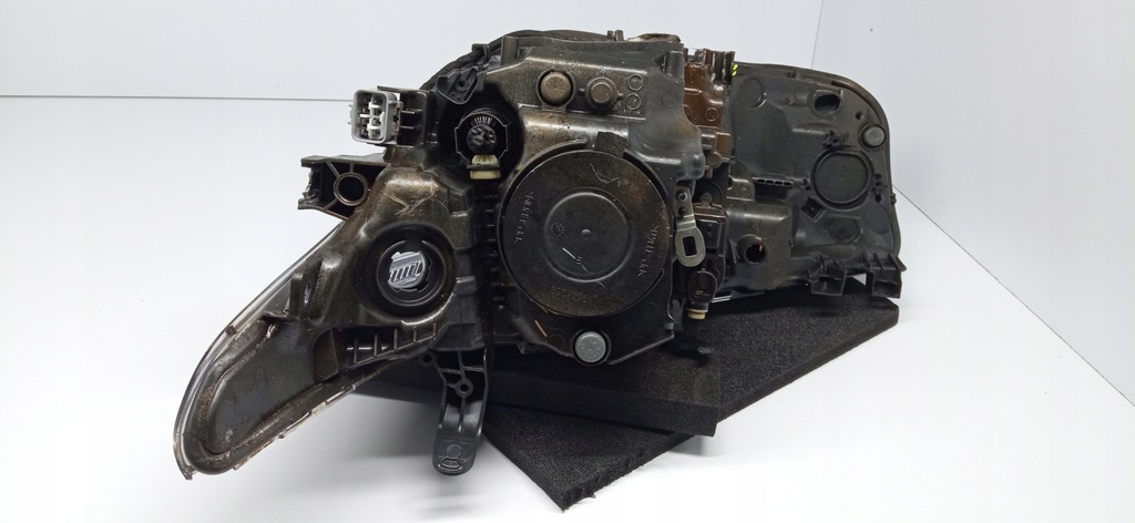 фото №9, Toyota auris ii lift e18 15- лампа права перед лінза + led 81130-02k30