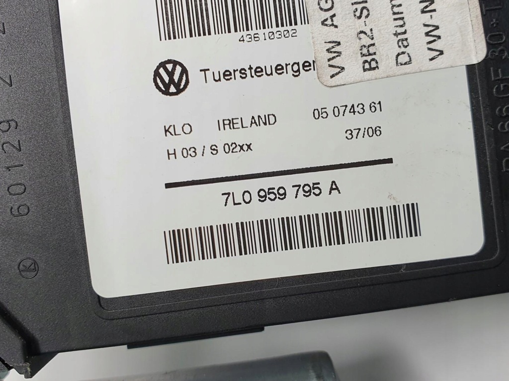 Моторчик стекло левая задний porsche cayenne 7l0959703c 7l0959795a в Украине