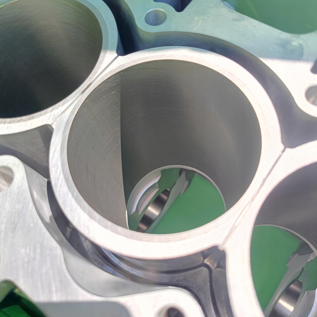 фото №13, Блок двигателя n54 535i 7560522 do bmw e92 e60 e87 fabrycznie новый болты