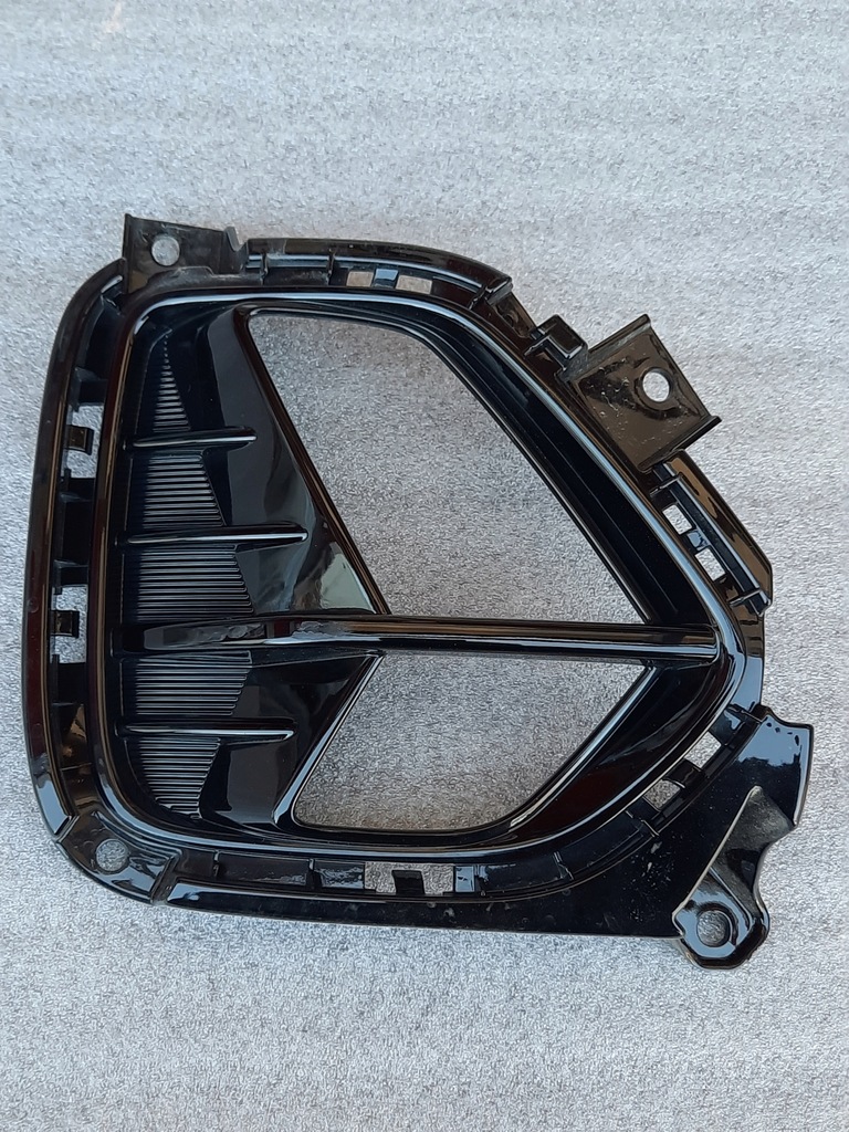 фото №1, Kia niro lift решётка бампера правая задняя