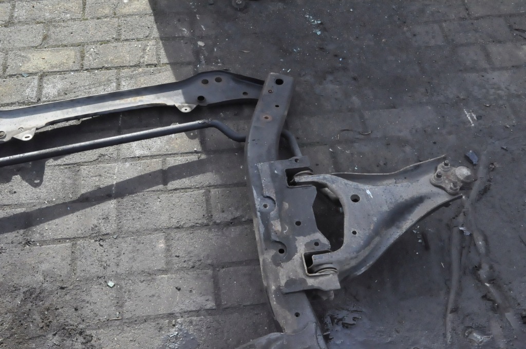 Dacia duster 1 1.5 dci подрамник подвеска подрамник подрамник с Разборки