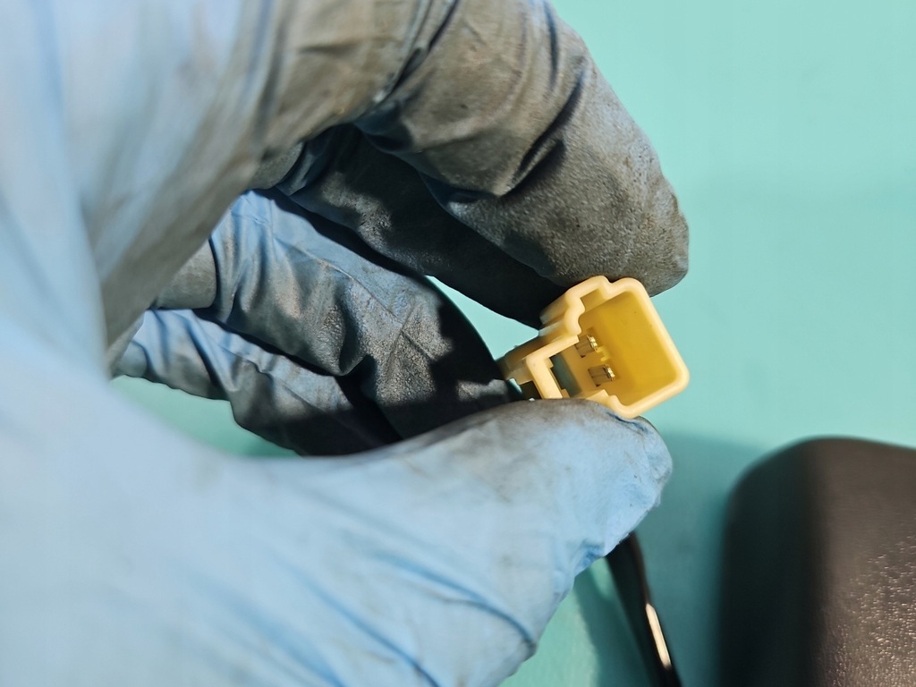 фото №8, Pas безпеки перед правий пасажира suzuki swift mk7 10-17