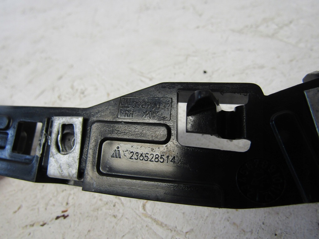 фото №10, Opel astra k v напрямна бампера правий перед