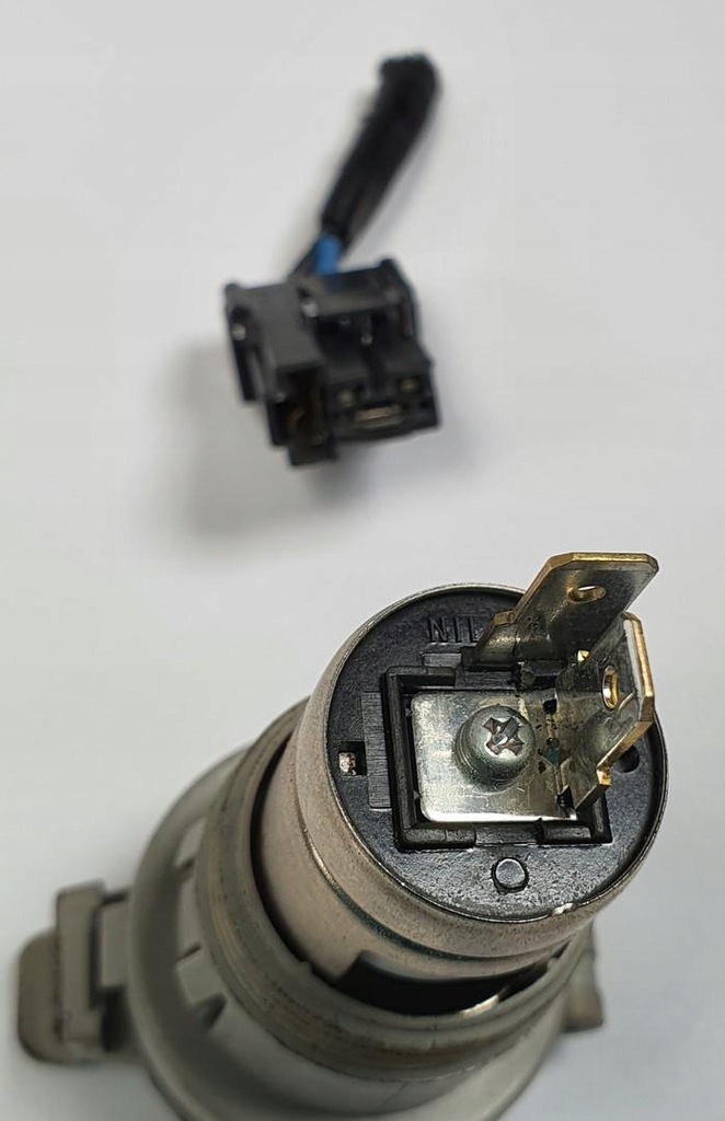 фото №4, Роз'єм 12v renault koleos i