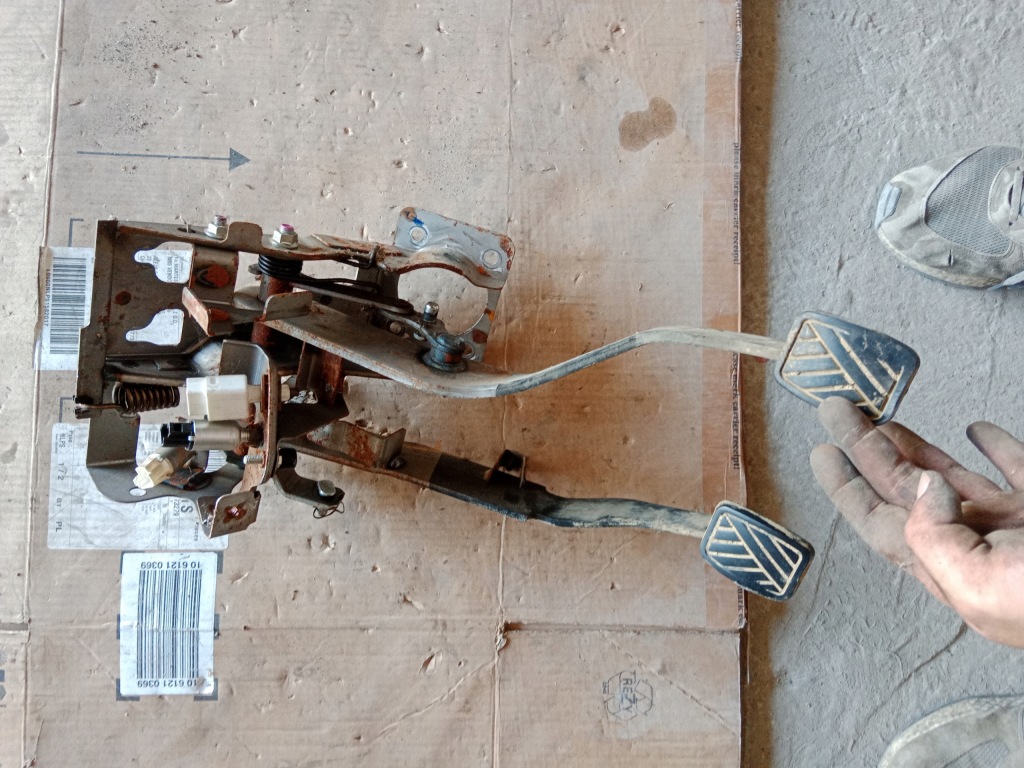 фото №1, Педалі гальмо suzuki grand vitara ii 1.9 ddis