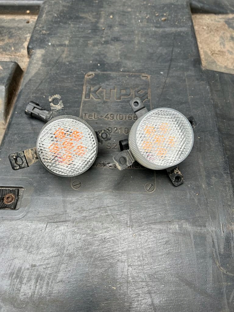 фото №1, Citroen ami поворотник левый lub правый