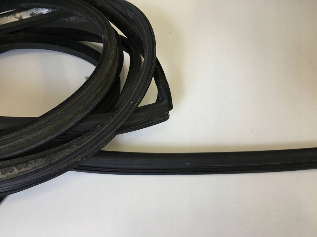 фото №11, Прокладка левая крыша прокладка кузов skoda fabia 1999-2010