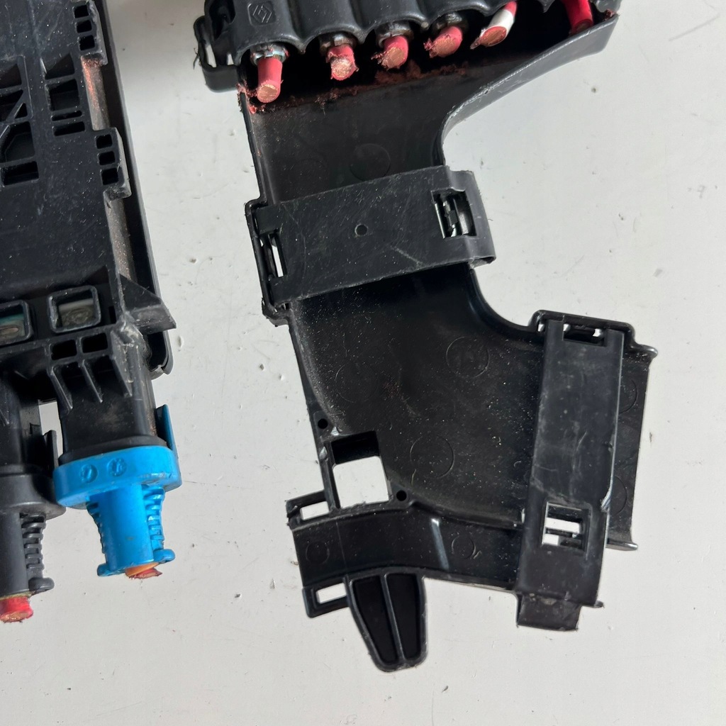 фото №2, Модуль блок управления аккумулятор распределитель напряжения renault megane iii 3