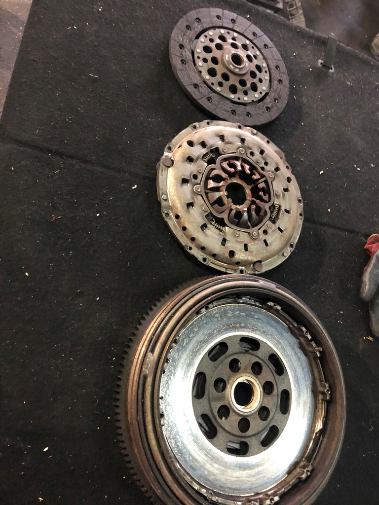 фото №1, Колесо dwumasowe-komplet espace iv 2.2dci 8200223932