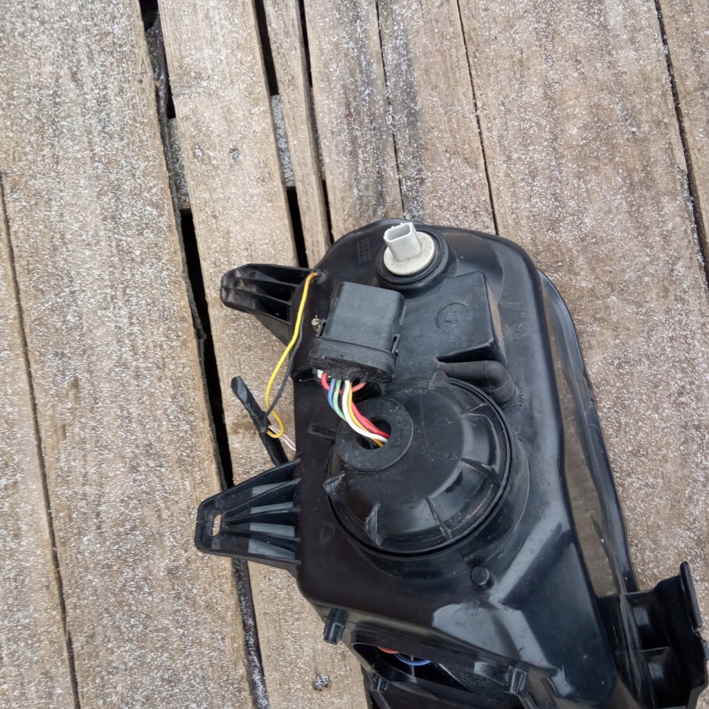 Ford mustang рестайлинг  2013 2014- фара фара левая ксенон с led в Украине