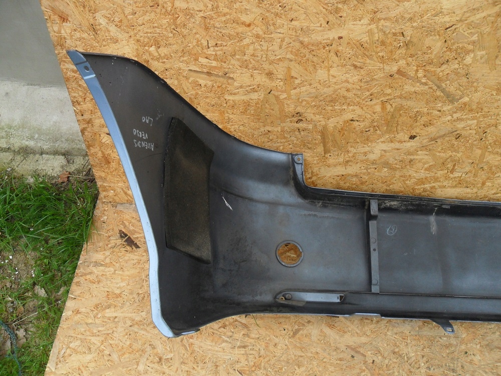 фото №10, Toyota avensis verso 2001 2002 2003 2004 бампер