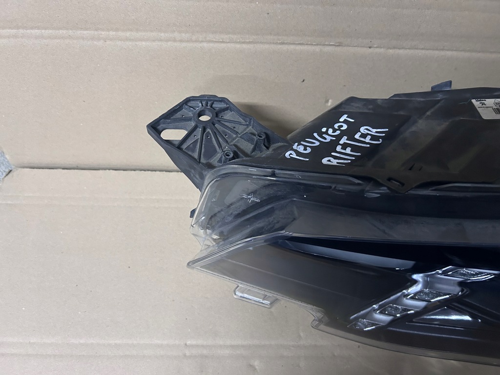 фото №3, Лампа левая peugeot rifter led линза демонтаж перед передняя