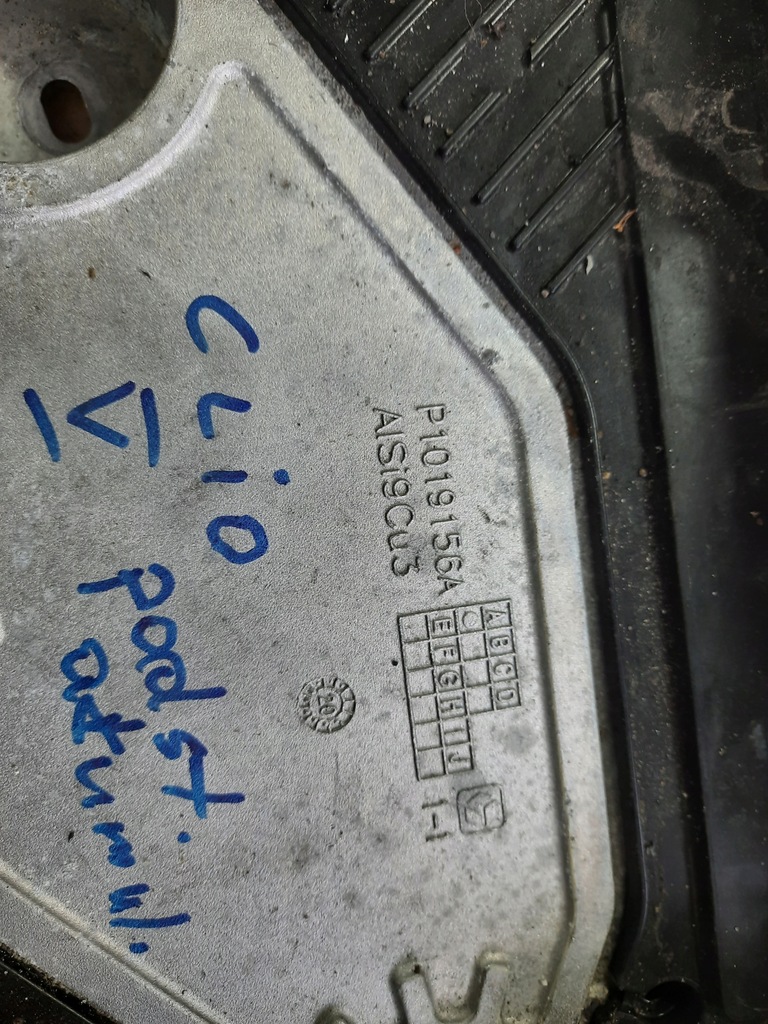 фото №7, Clio v 1.5bdci корпус основание аккумулятор