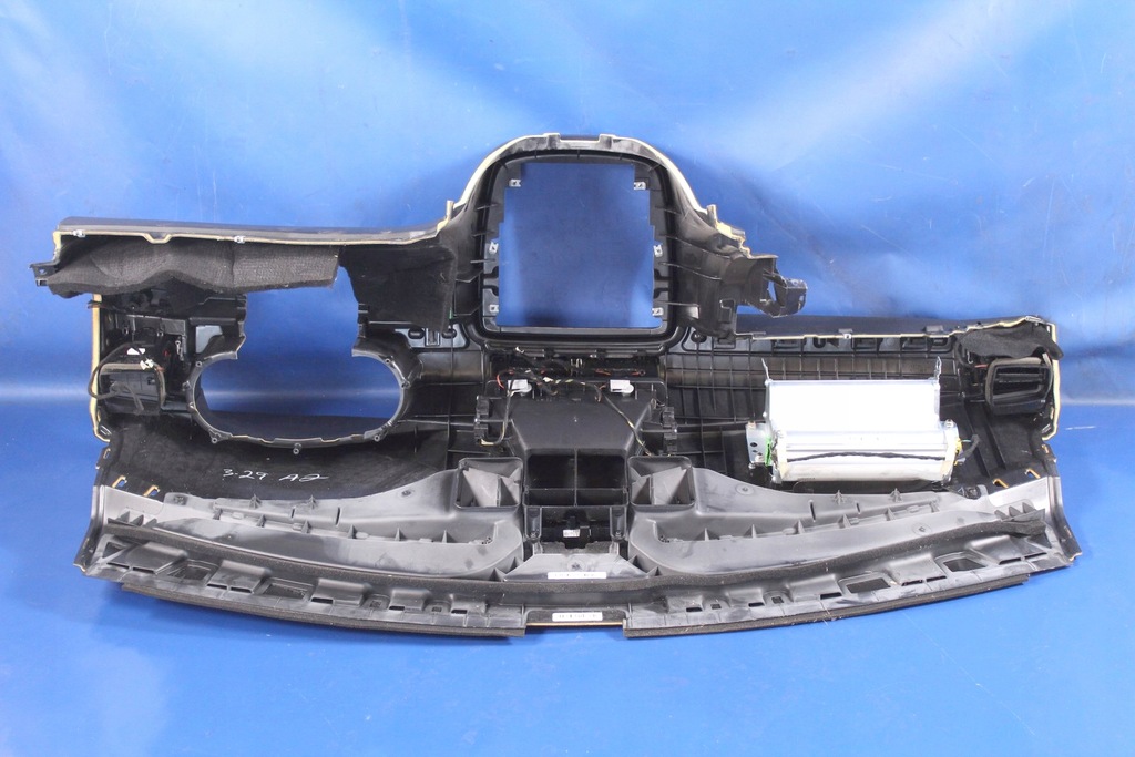 фото №10, Приборная панель приборная подушка пассажира mercedes w251