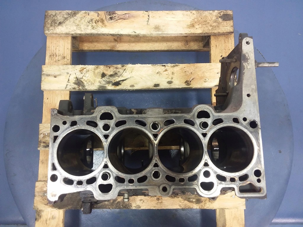 фото №5, Bmw 3 e46 320d 150 km блок двигателя m47d20