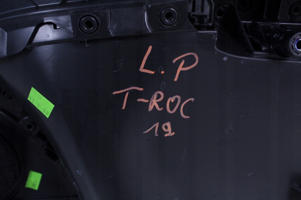 фото №4, Оббивка обшивка двері лівий перед vw t-roc 19r.