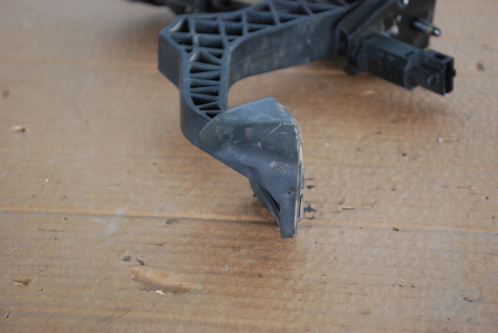 фото №7, Педаль сцепления audi tt 8n 1.8t ajq eu 1j1721373c