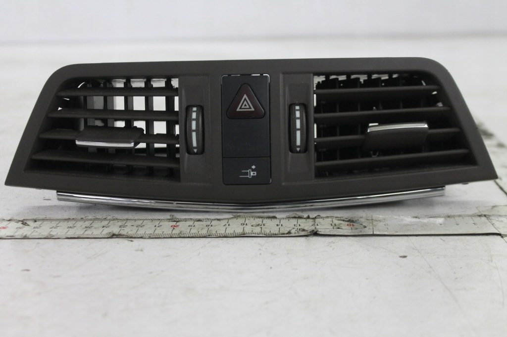 фото №1, Решітка повітропровід середина a2078300054 e-klasa w207 09-