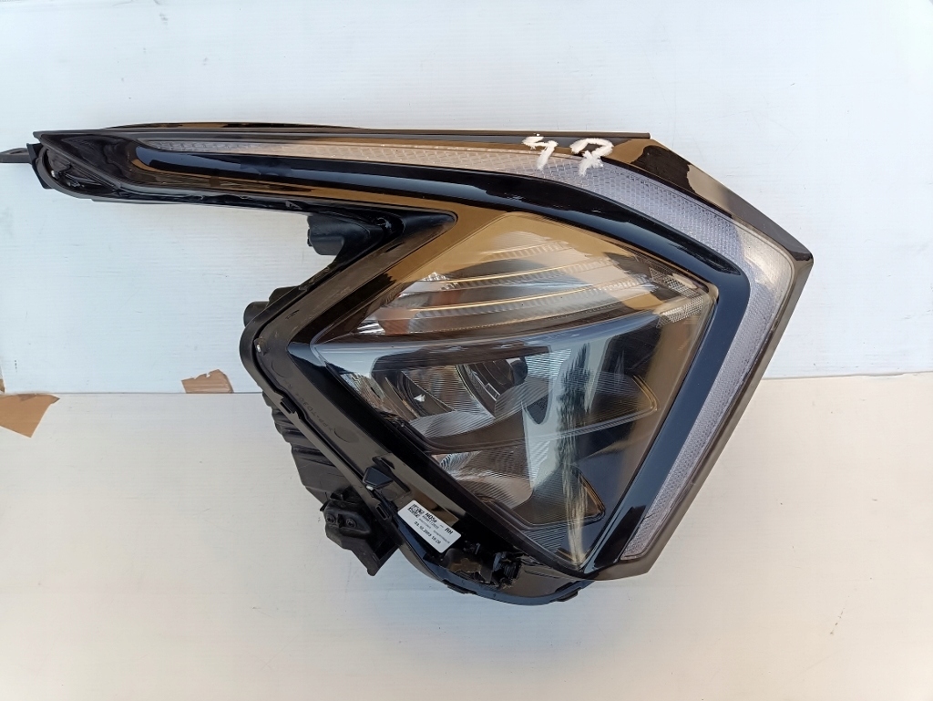 фото №1, Фара правый лампа перед kia sportage v 5 full led 92102r2000