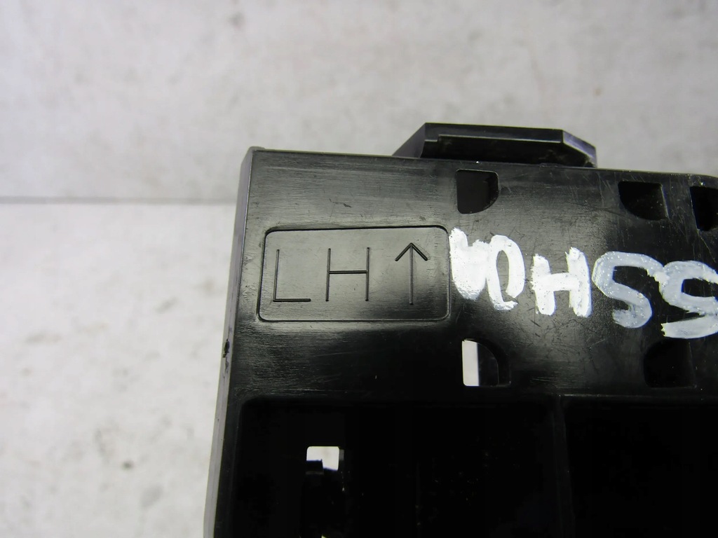 фото №7, Nissan leaf ii напрямна бампера лівий задня 852295sh0a