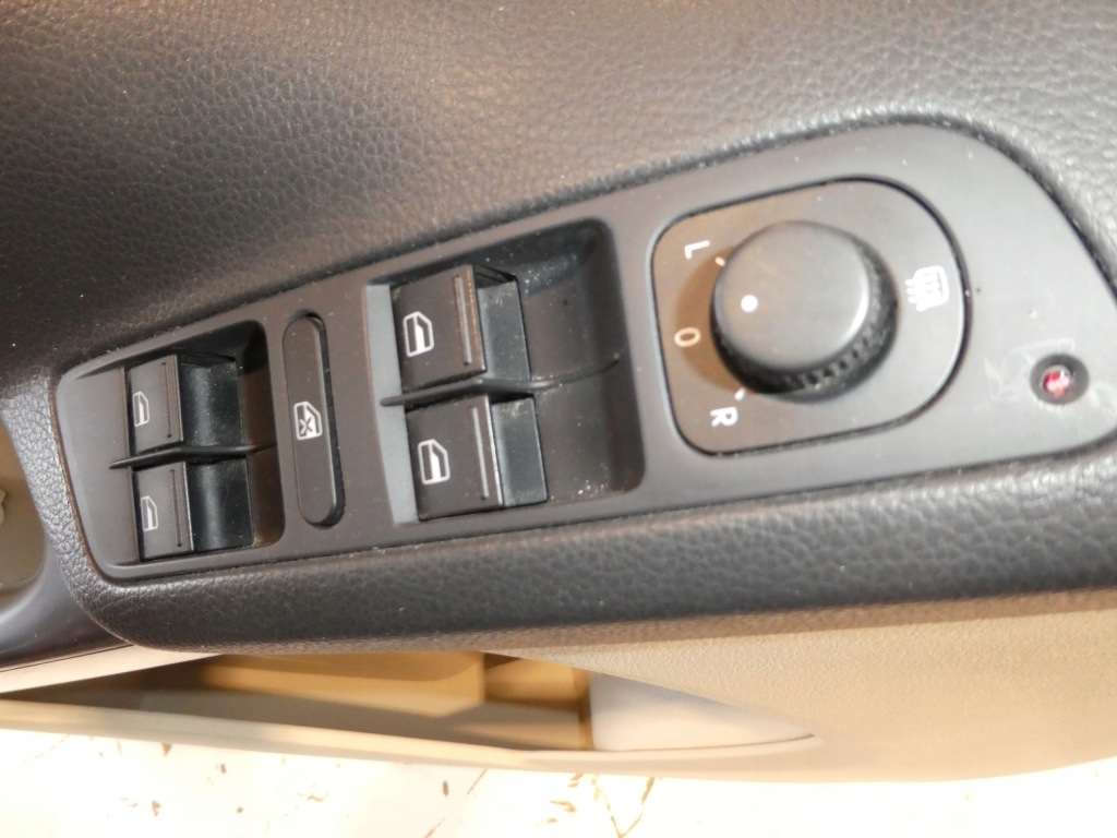 фото №8, Vw tiguan i 5n обшивка двері лівий перед 5n0867011