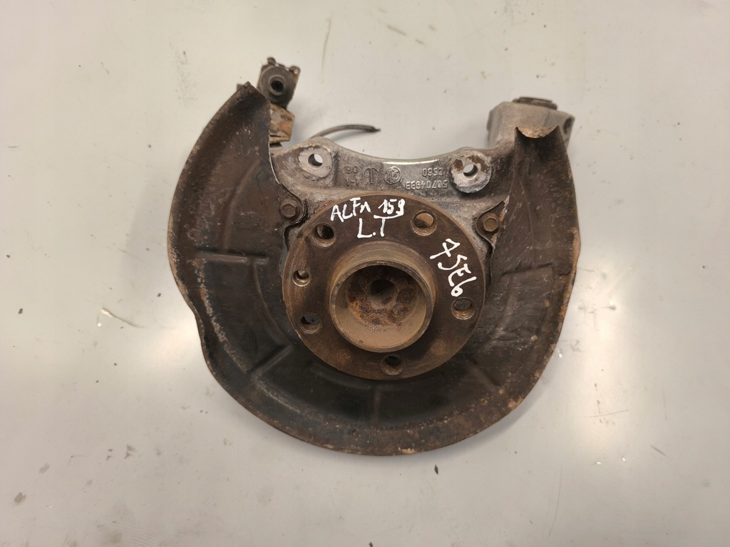 фото №1, Поворотный кулак левый задняя задняя alfa romeo 159 2.2 jts 50704933