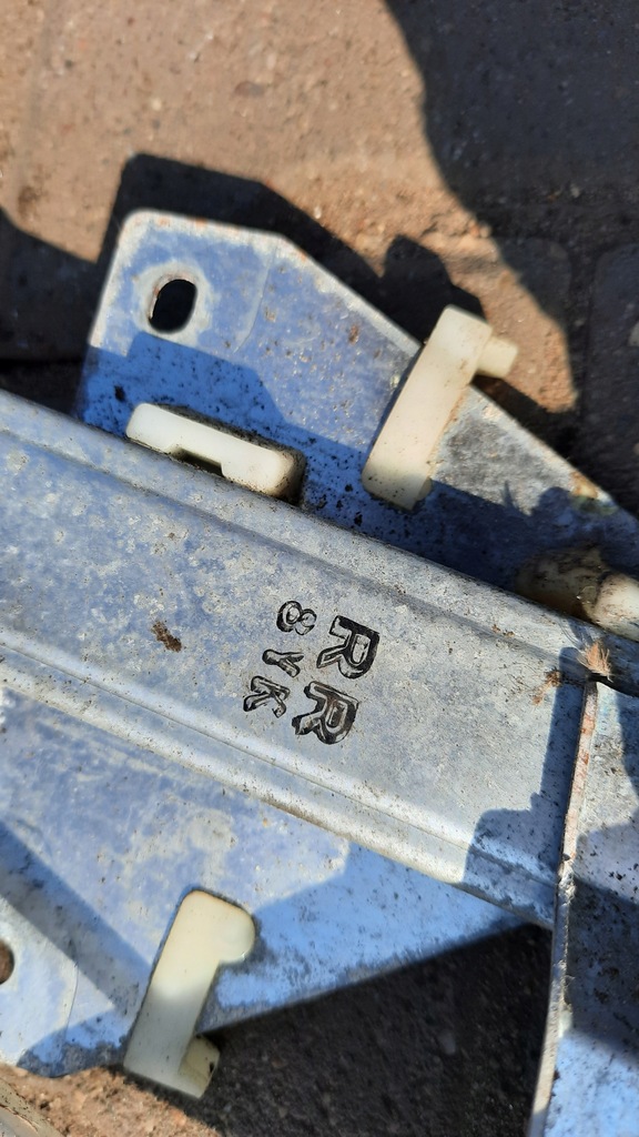 фото №5, Підйомник скло правий задня mazda 626 36501-61822