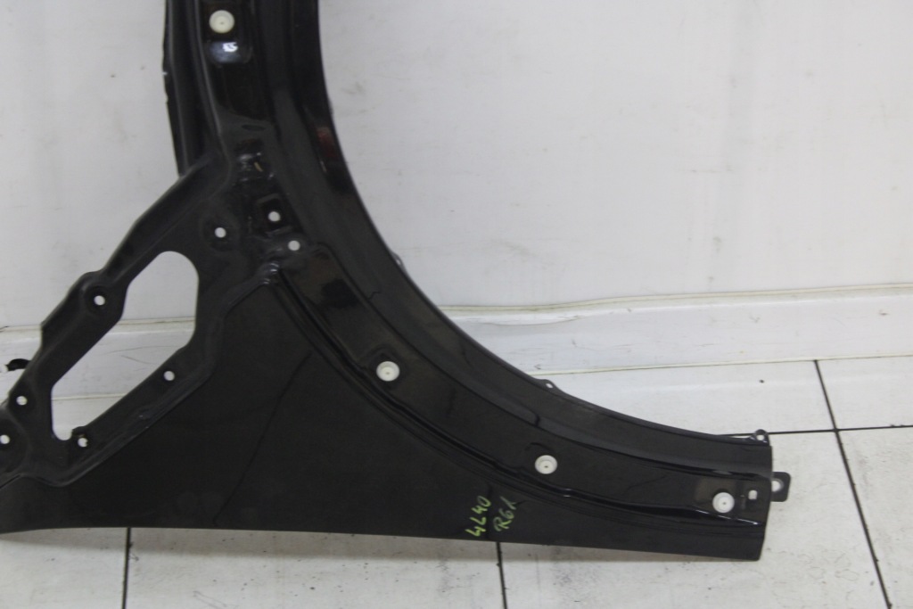 Крыло  правый  перед передний mini paceman r61 2012r- b11 - код лакокрасочного покрытия Недорого