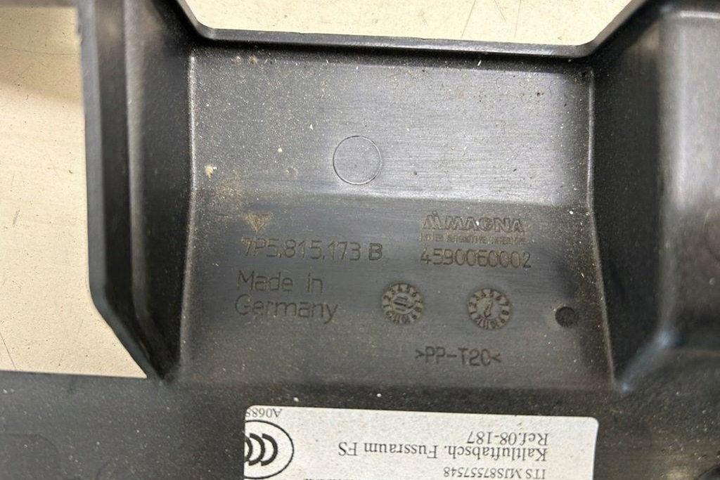 фото №7, Нижня молдинг декоративна панелі приладової панелі porsche cayenne 92a 7p5815173b