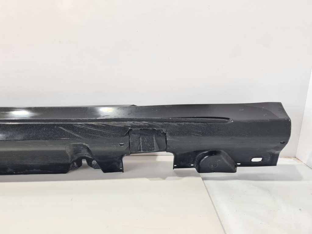 Mercedes c-klasa w205 порог накладка  порог правая 197 a205690xx40 Недорого
