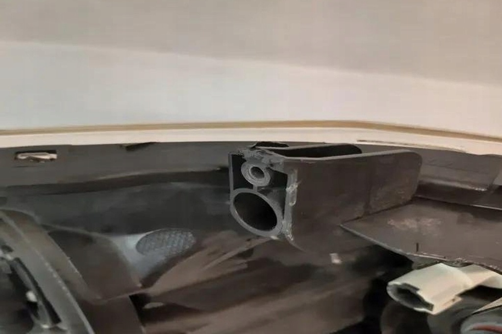 фото №9, Лампа ліва передня toyota auris _e15_ 89903724 0.0l дизель 130kw 2010