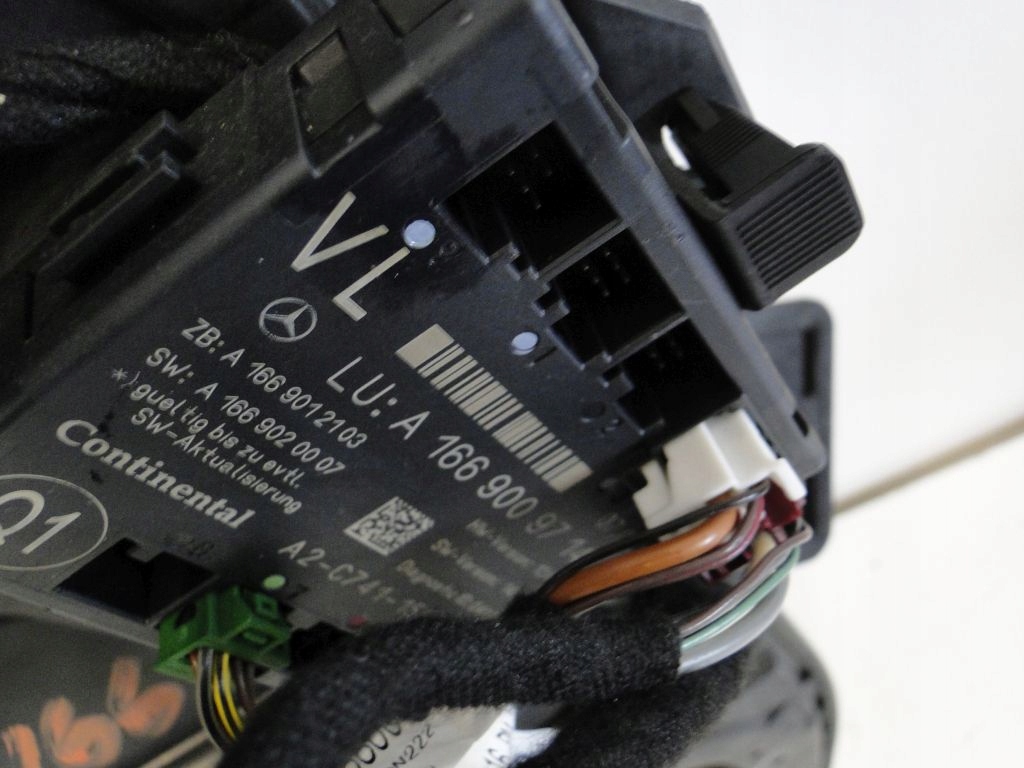 фото №1, Mercedes gle w166 166 модуль комфорту w двері ліва