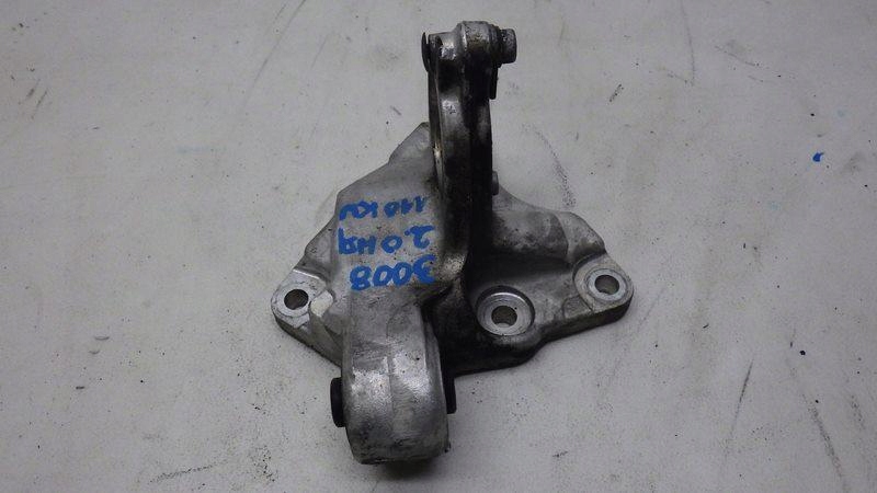 фото №3, Кронштейн опора полуось 3008 i 2.0 hdi 9680482880