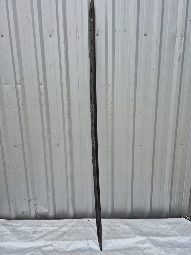 Audi a4 b8 8k s-line поріг правий накладка 8k0854932a Недорого