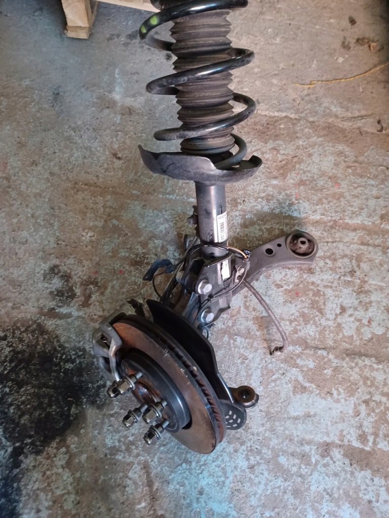 фото №2, Toyota chr 22r амортизаторна стійка лівий важіль