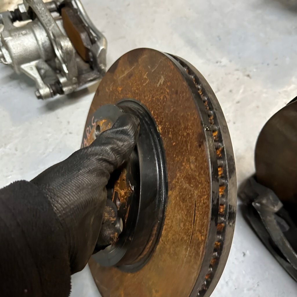 фото №2, Toyota yaris cross диск тормозная перед