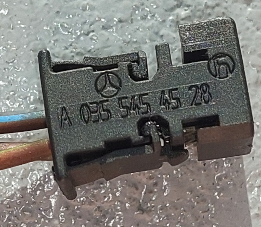 фото №8, Mercedes w220 штекер колодка насоса центрального замка