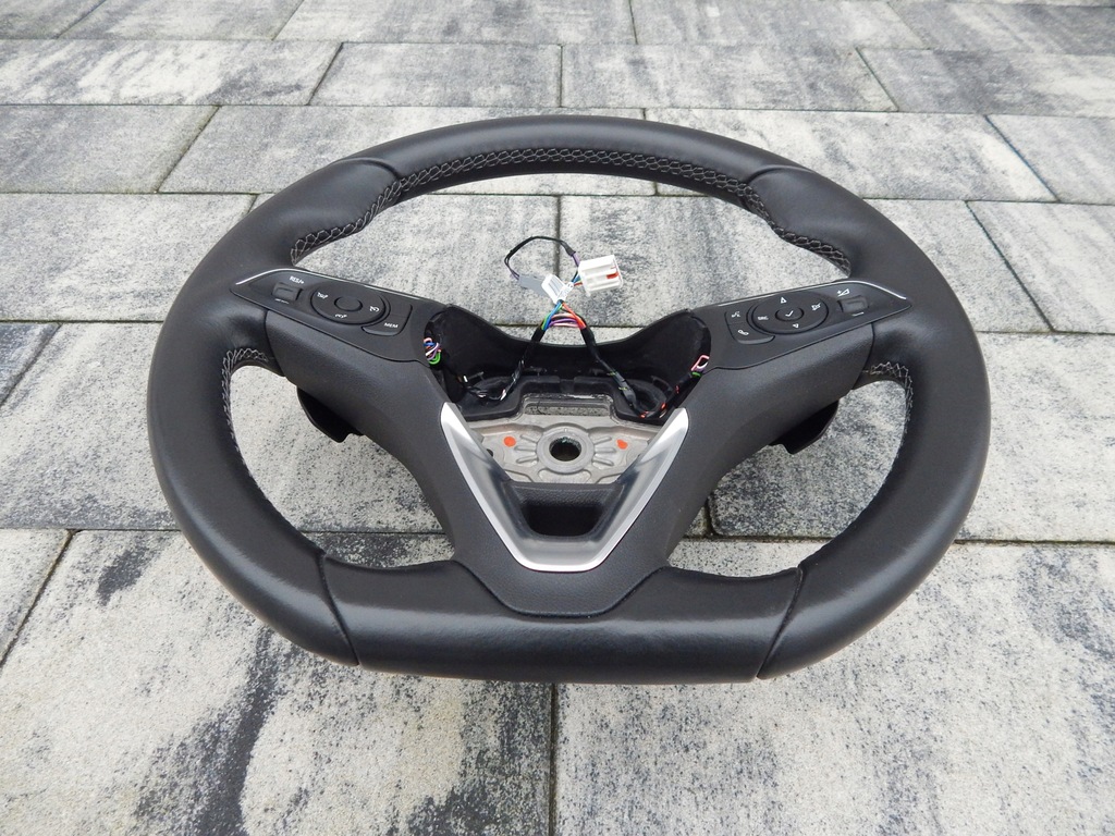 фото №6, Opel grandland - воздуховод кожа лепестки переключения ładna