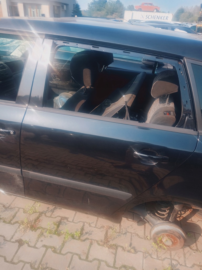 фото №1, Двері лівий задня skoda fabia ii 9910