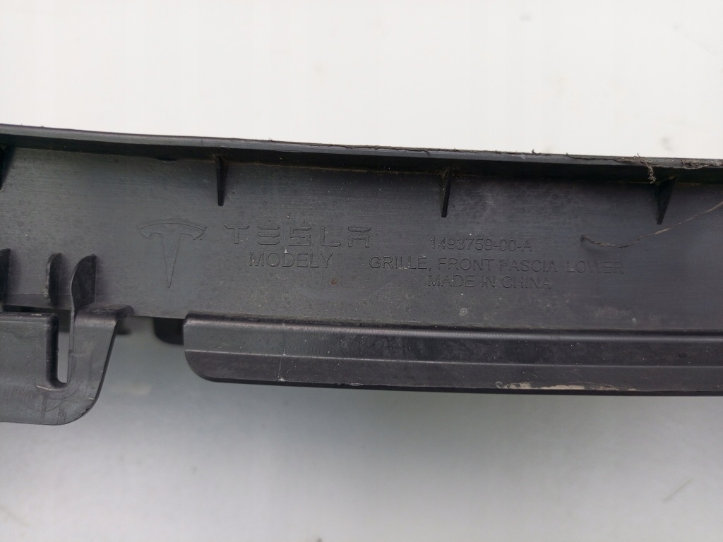 Tesla model y 2020- решётка средняя бампера перед 1493759-00-a ÷ Цена