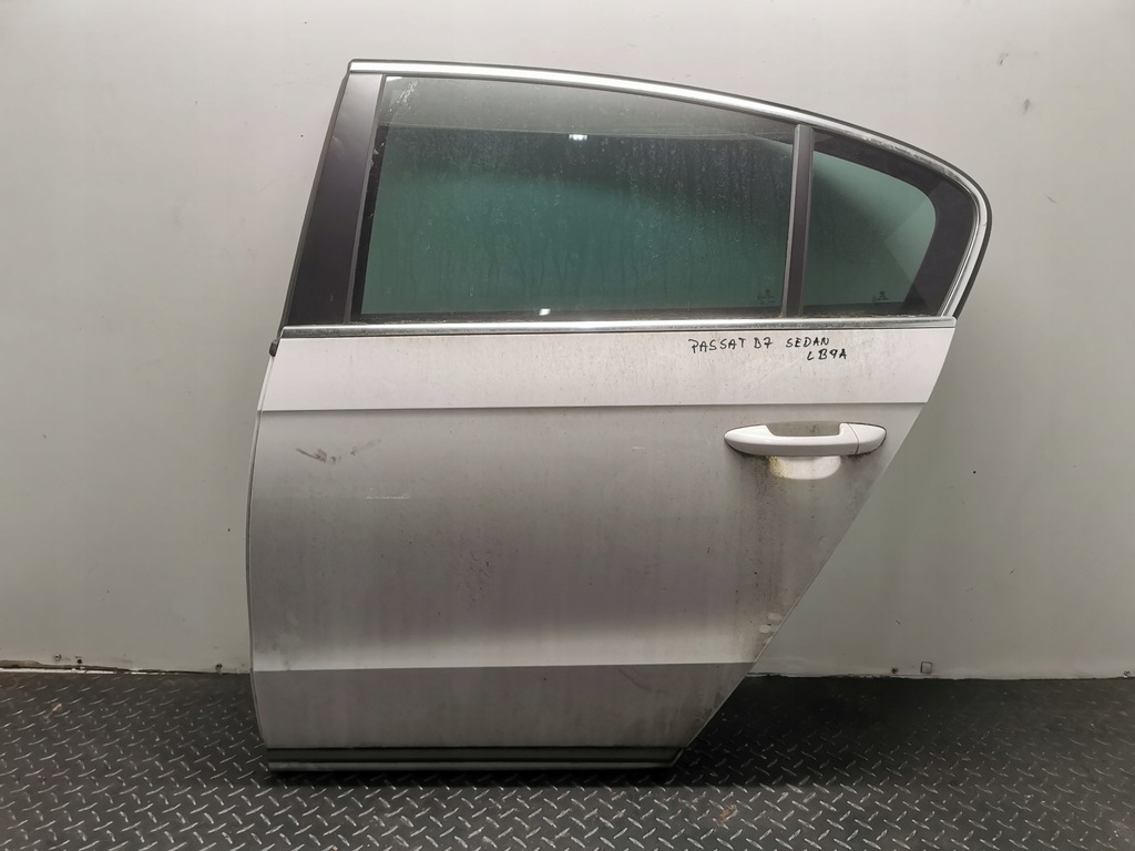 фото №1, Двері лівий задня vw passat b7 sedan lb9a