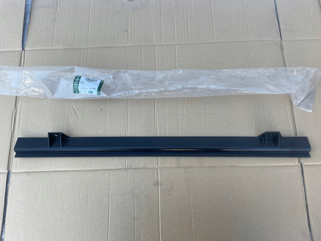 фото №1, Jaguar f-pace молдинг радіатора nowa gx73-8a107-ac