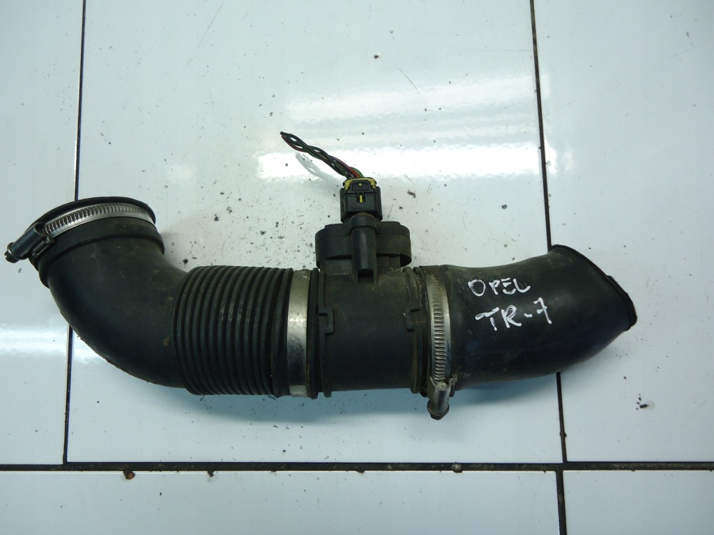 Купити Opel corsa d 1.4 16v витратомір 13307079