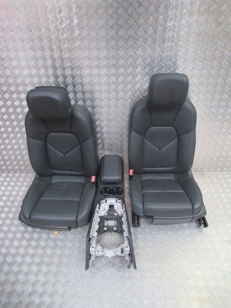 фото №1, Porsche macan сидіння оббивка обшивки m75